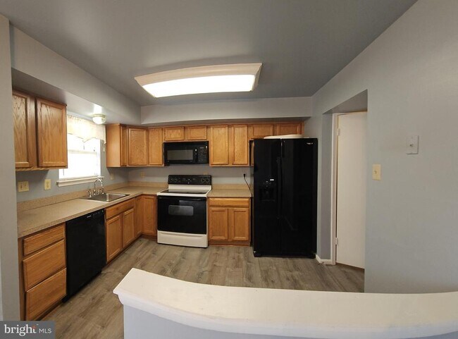 Building Photo - 3915 Friar St