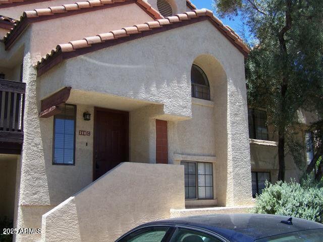 Primary Photo - 1905 E University Dr