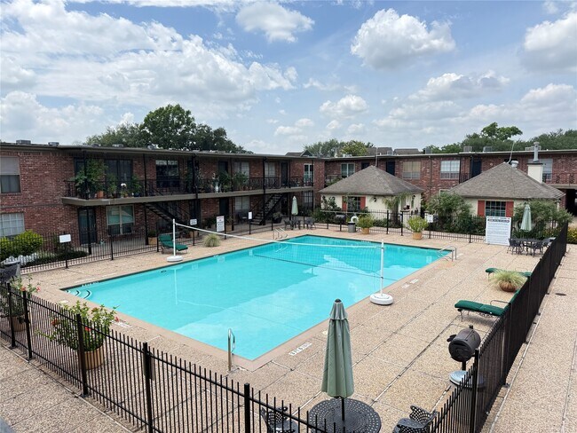 Foto del edificio - 11550 Chimney Rock Rd