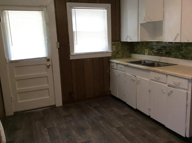 Foto del edificio - 5915 Henderson Ave