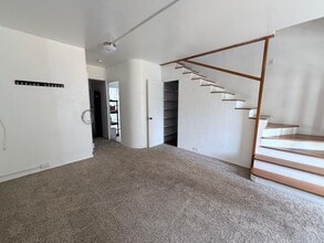 Building Photo - 443 Kalaimoku St