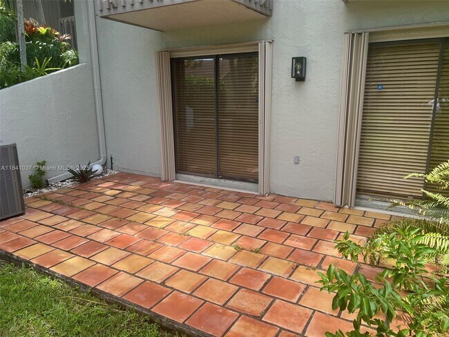 Foto del edificio - 11246 SW 104th St