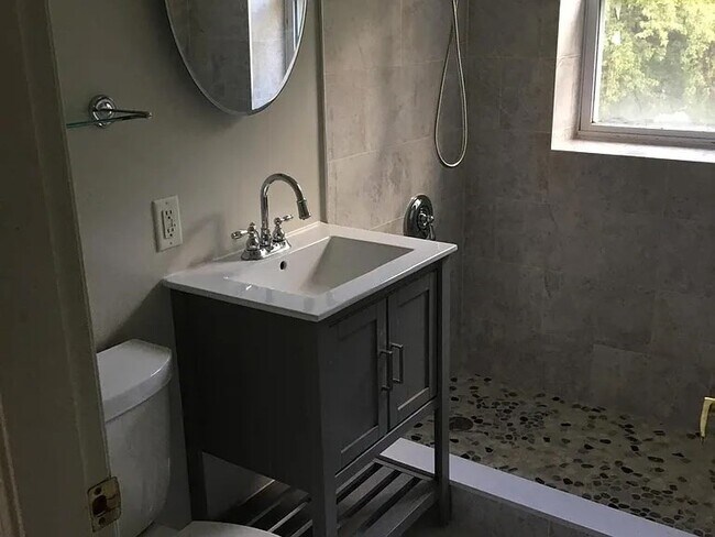 Foto del edificio - 152 Newton St