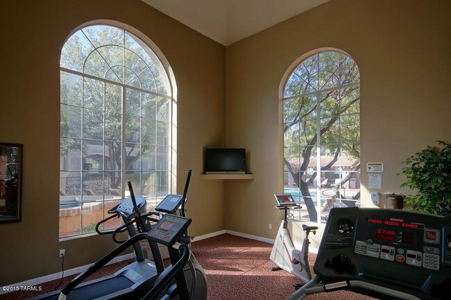 Foto del edificio - 1500 E Pusch Wilderness Dr
