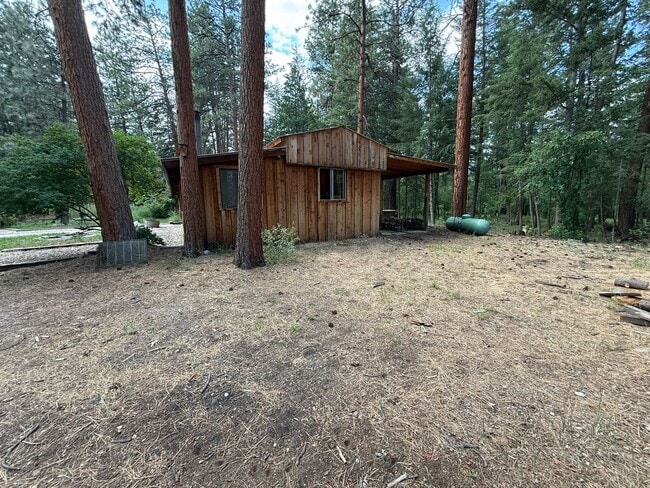 Building Photo - 3 bed 2 bath in Victor