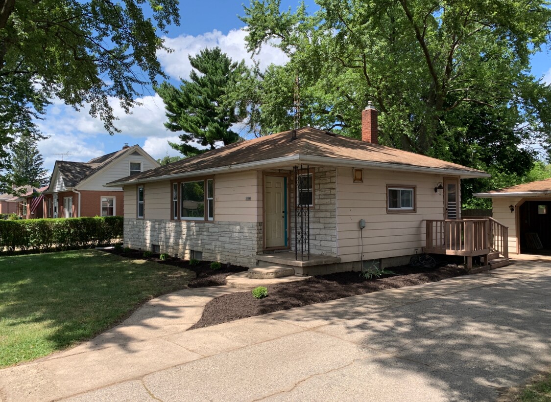 3018 Chafin Ave, East Troy, WI 53120 House Rental in East Troy, WI