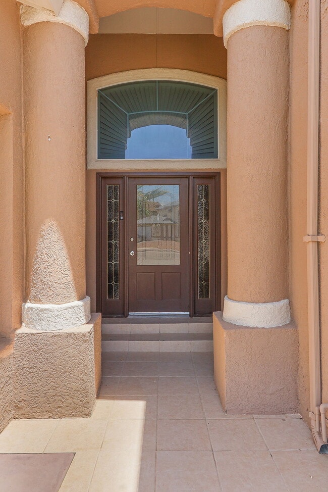 Building Photo - 14180 Robert Ituarte Dr