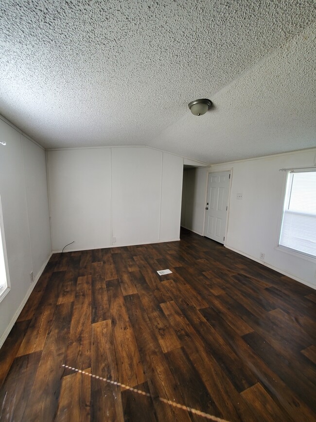 Building Photo - 9380 Cotton Ln