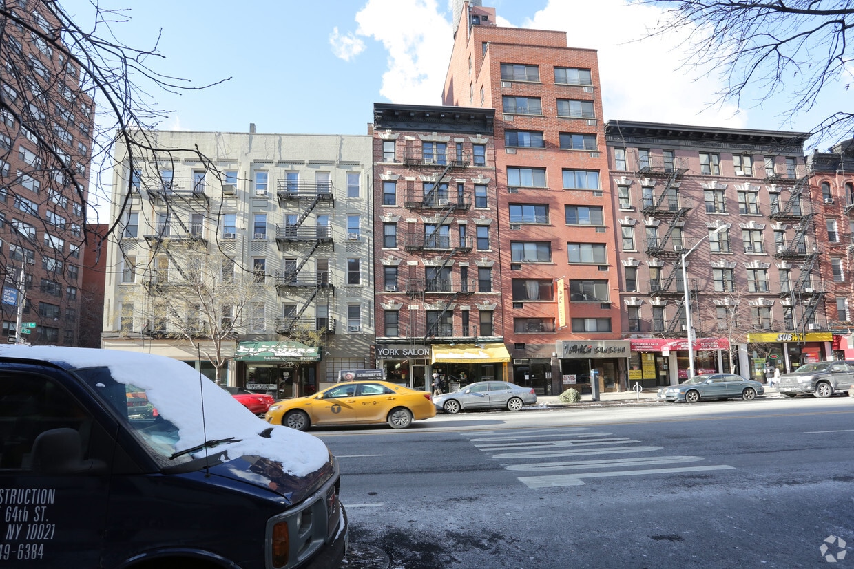 Primary Photo - 1413 York Avenue