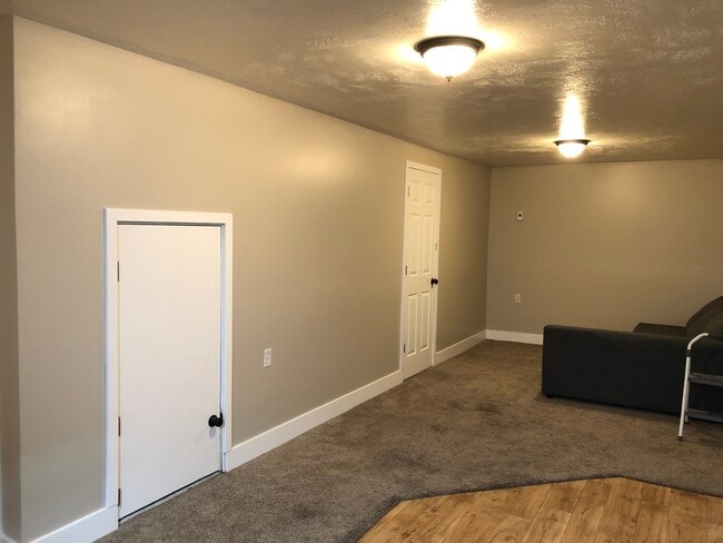 Building Photo - 14016 S 1850 W