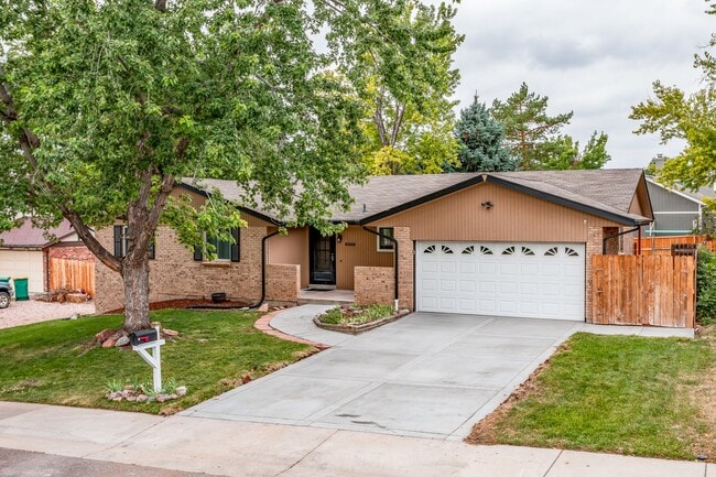 Building Photo - 6359 S Harlan Way