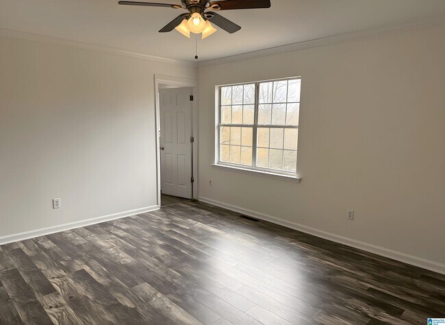 Foto del edificio - 924 Rich Rd