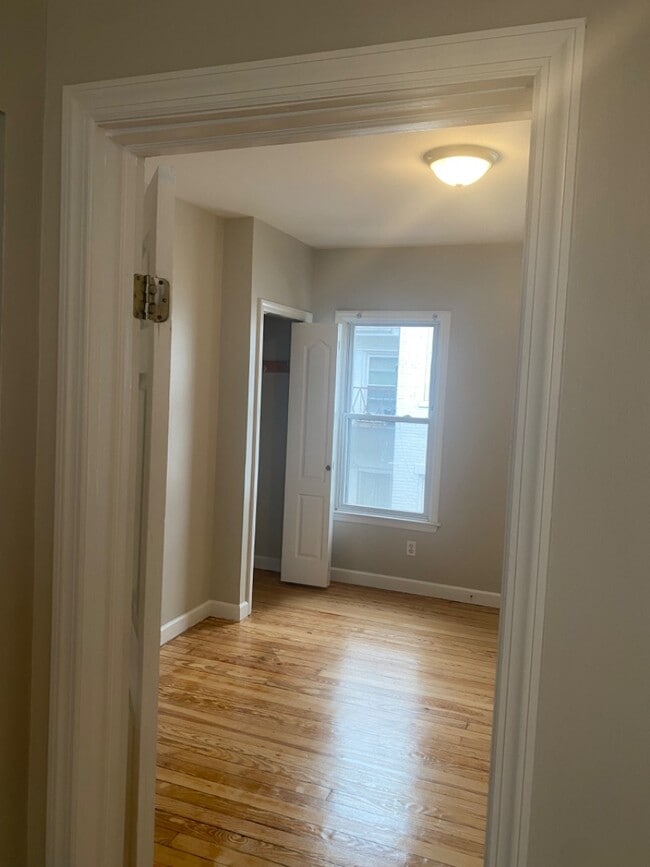 Building Photo - 134 Shelton Ave