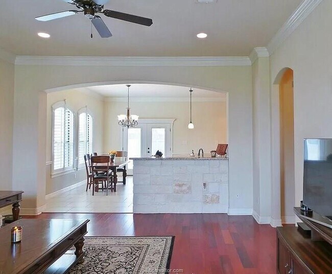 Foto del edificio - 4111 Cripple Creek Ct