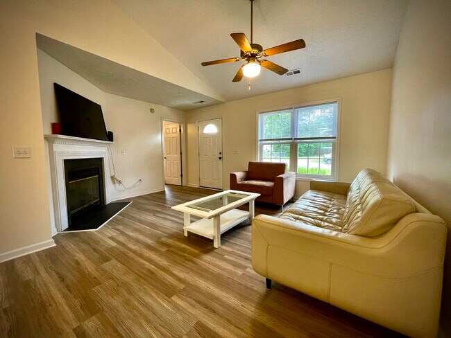 Foto del edificio - 1002 Gordon Woods Rd