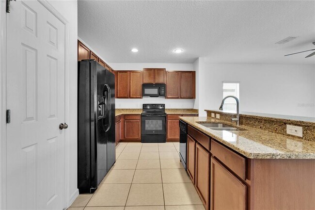 Foto del edificio - 220 Williamson Dr