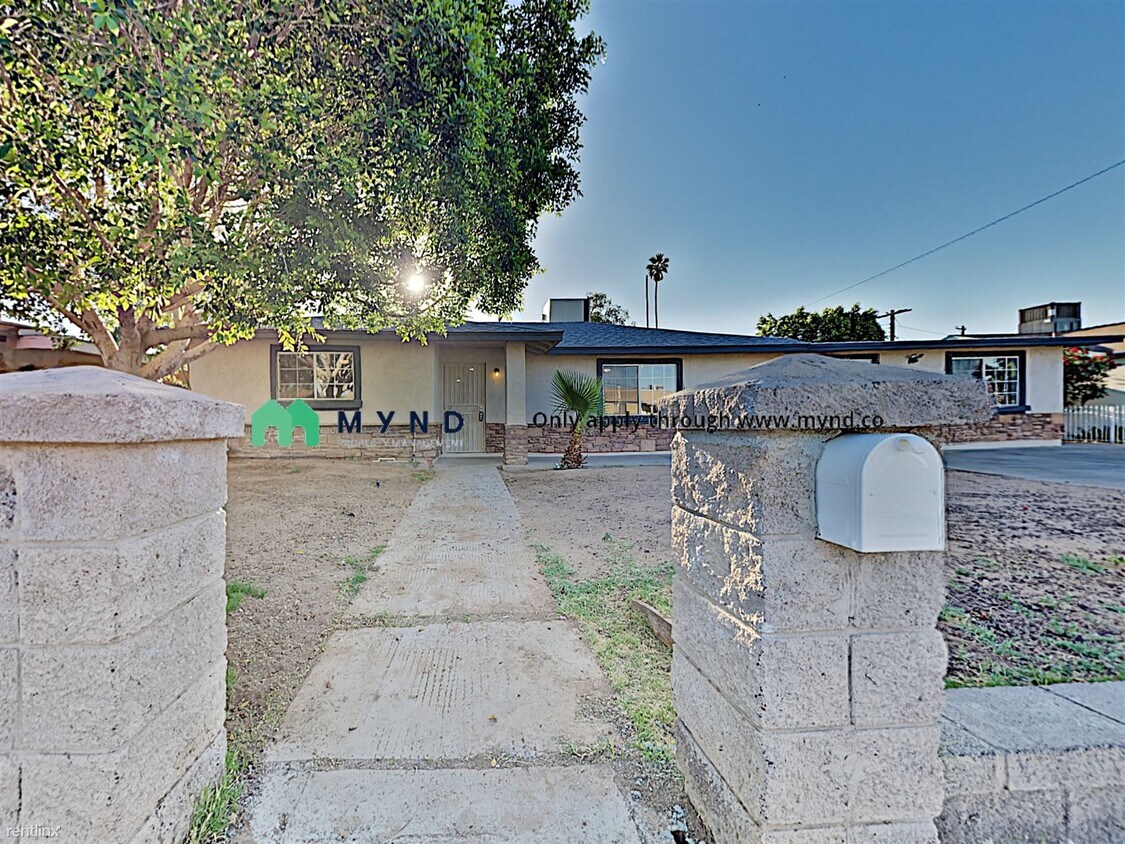 Primary Photo - 6 br, 2 bath House - 4009 N 48th Ave