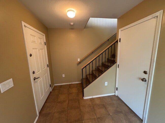 Building Photo - 4062 E Windsor Dr