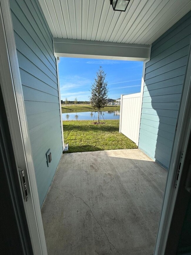 Building Photo - 631 Cherry Elm Dr