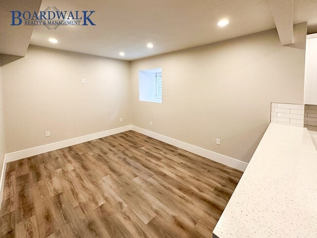 Photo - 1106 E S Temple St Apartment