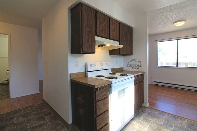 Building Photo - 1108 S Olympia Pl