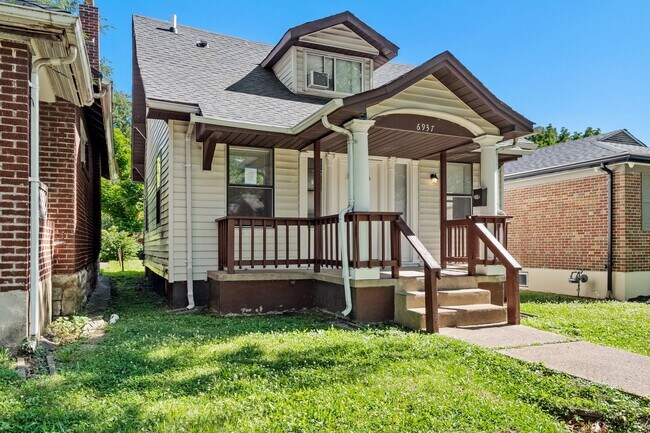 Building Photo - 3 Bedroom Single Family Home for Rent on e...