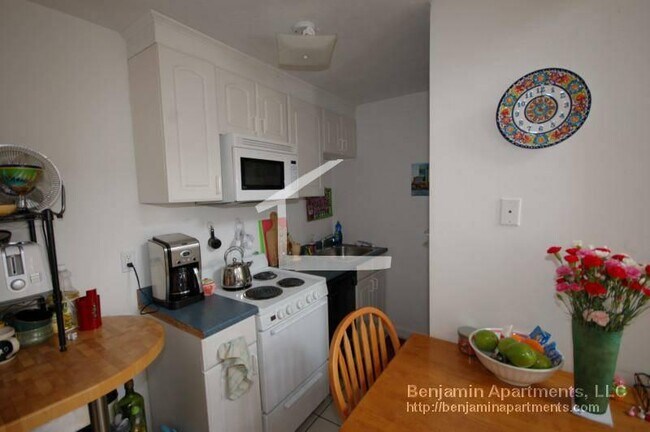 Foto del edificio - 6 Shepherd Ave