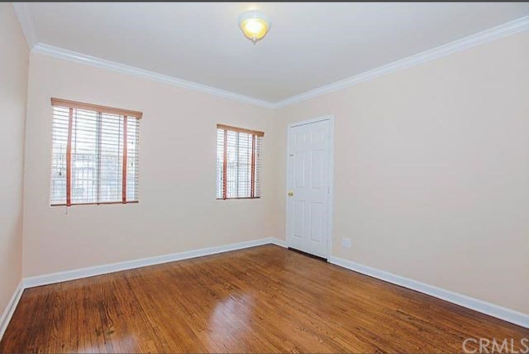 Primary Photo - 1745 W 65th St
