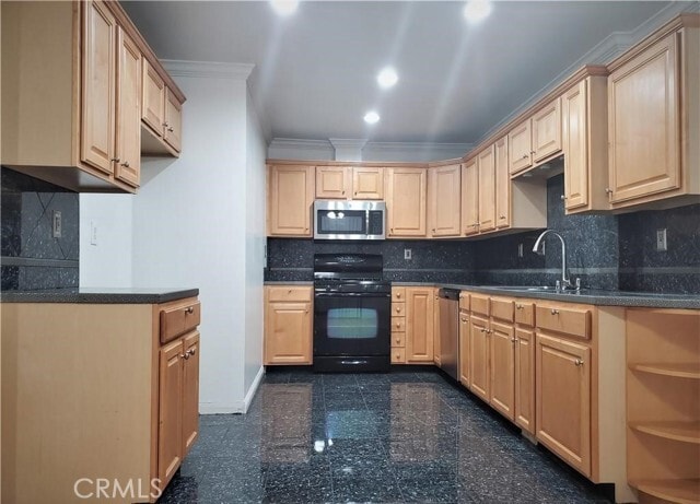 Building Photo - 5011 Alameda Way