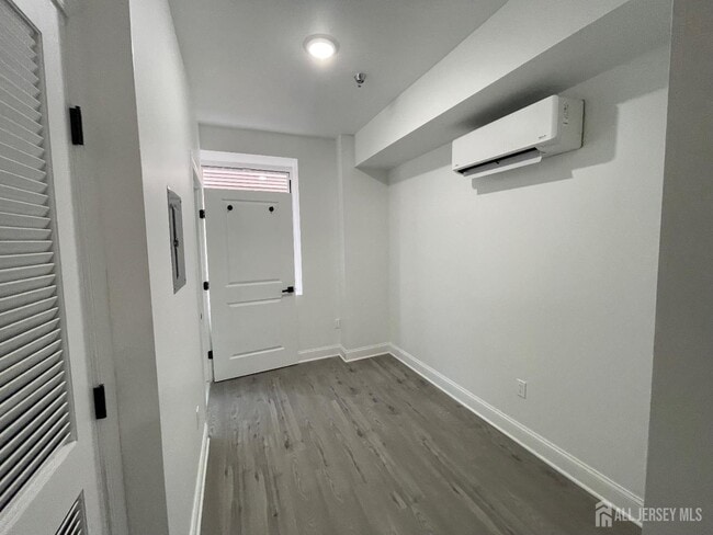 Building Photo - 103 Bayard St