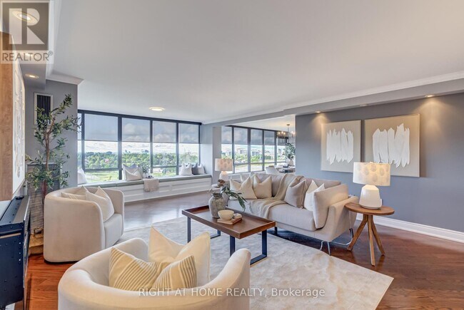 Photo du bâtiment - 65 Skymark Dr