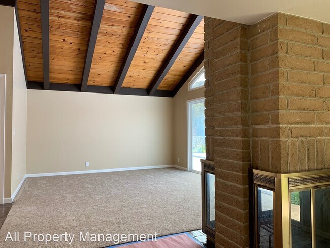 Building Photo - 3 br, 2.5 bath House - 12 Carleton Place