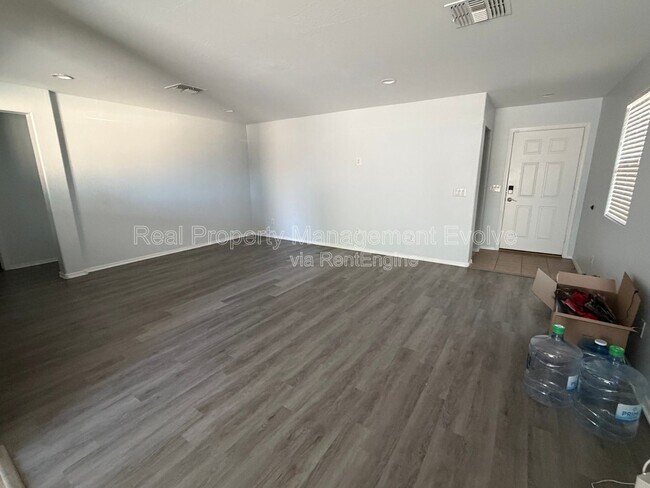 Foto del edificio - 25067 W Dove Trail