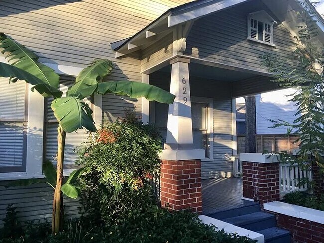 Foto del edificio - 629 E 19th St