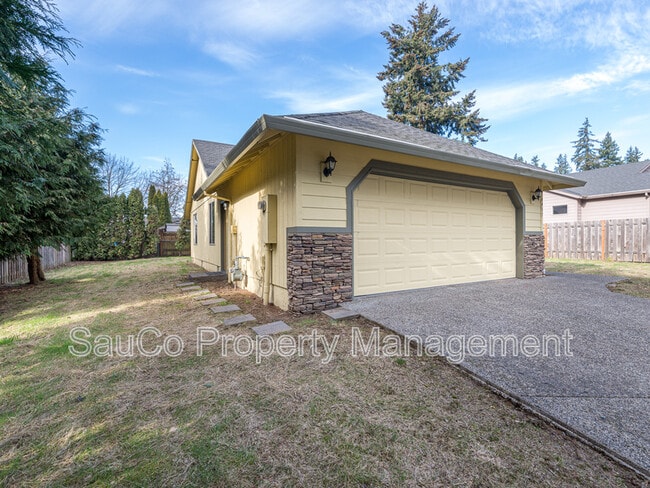 Building Photo - 4437 SE 125th Ave