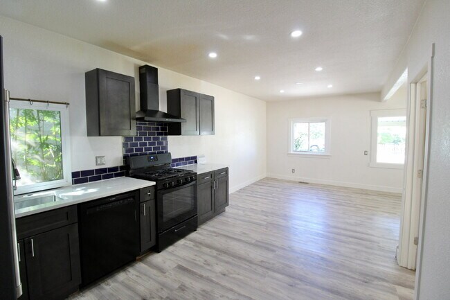 Foto del edificio - 4530 Clayton St