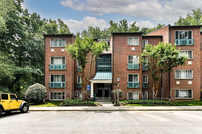 Foto principal - 11831 Shire Ct