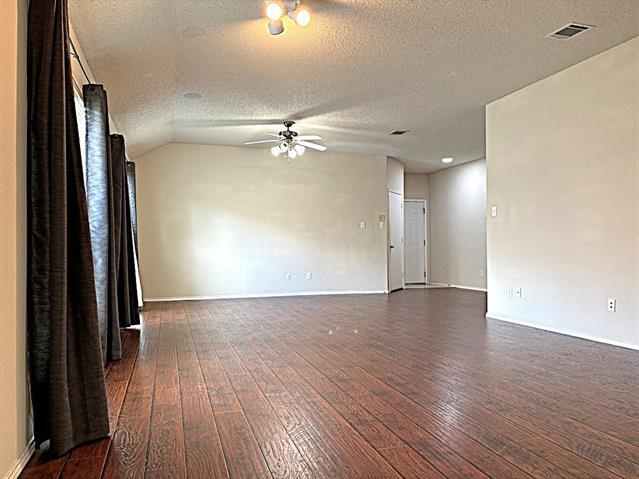 Building Photo - 9805 Nixon Dr
