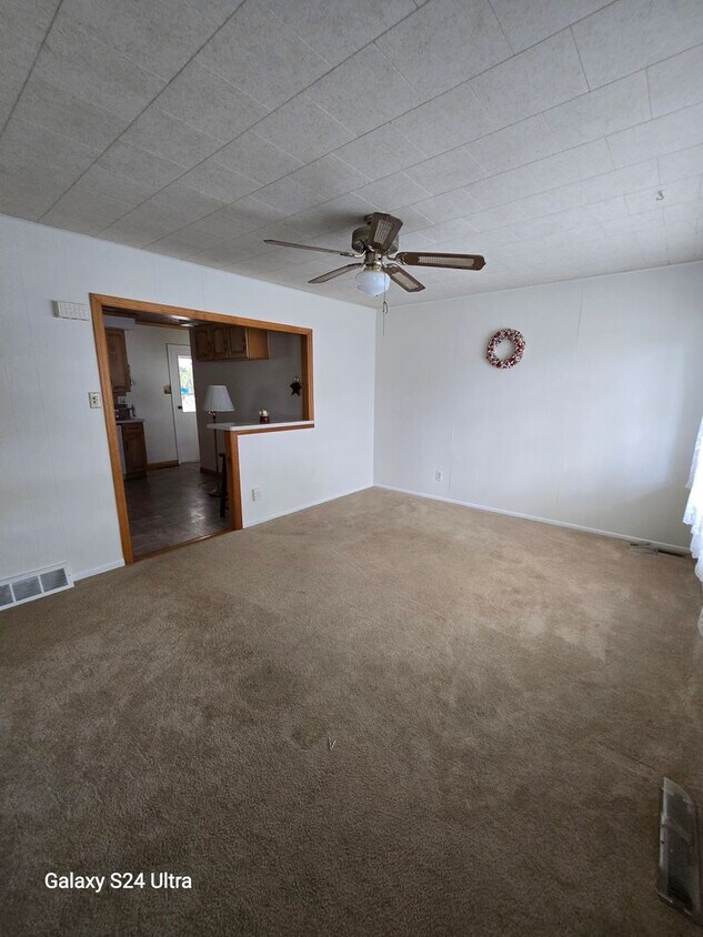 Primary Photo - Spacious three bedroom available now!