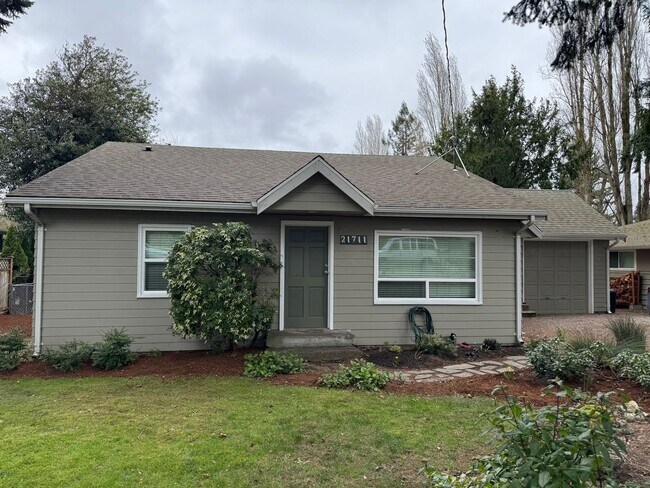 Building Photo - CLICK "REQUEST A TOUR" NOW!