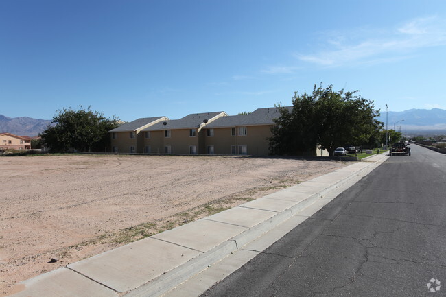 La sombra de Apartaments Desert - Desert Shade Apartments