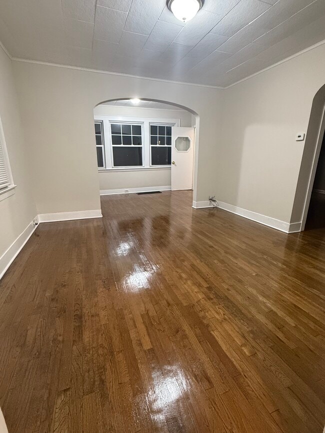 Building Photo - 331 Winfield Ter