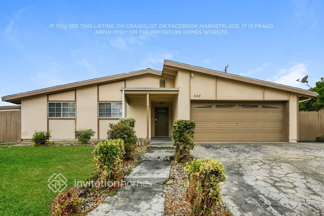 Building Photo - 548 Galsworthy St