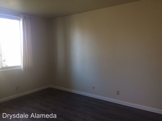 Building Photo - 3151 Bali Ln