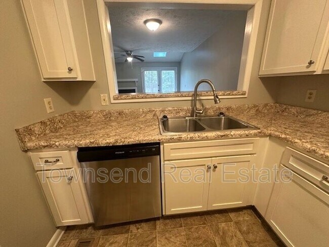Foto del edificio - 1190 Wrenwood Ct