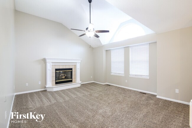 Foto del edificio - 1610 Stasi Ave