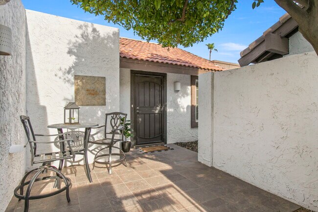 Plenty of room for relaxing and making this space your own - 8756 E Via De La Luna
