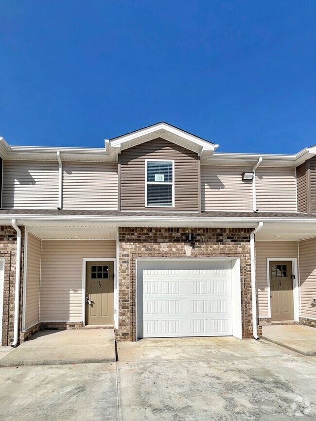 Building Photo - 3385 Polly Dr