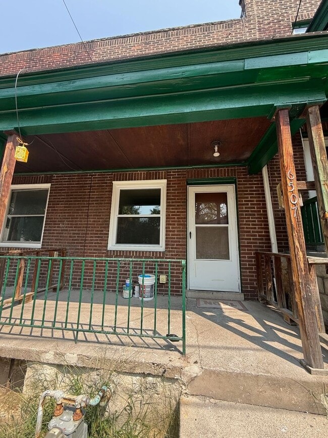 Building Photo - 6507 Clifford St