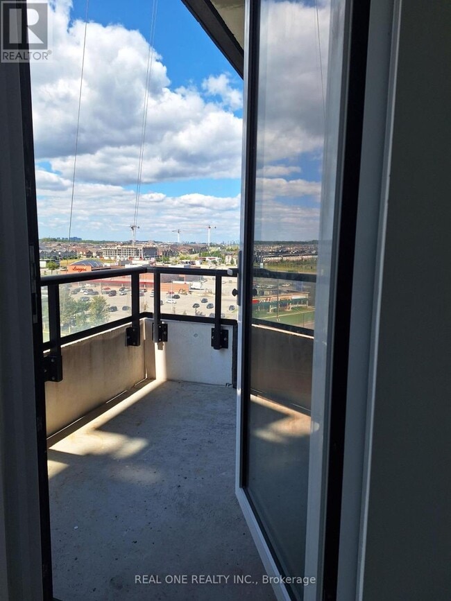 Photo du bâtiment - 297 Oak Walk Dr